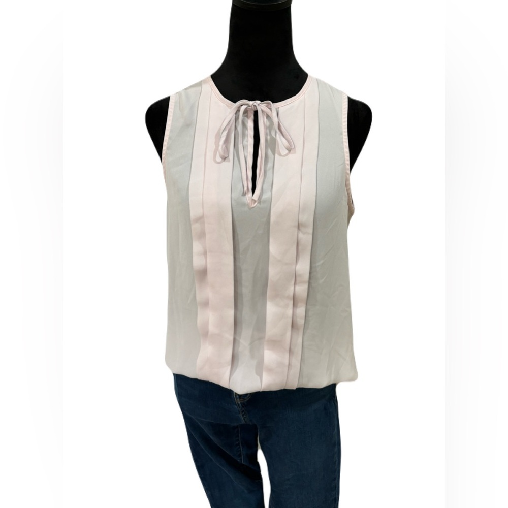 Small JCrew Cream and pink silk blouse with tie front detail #silkblouse